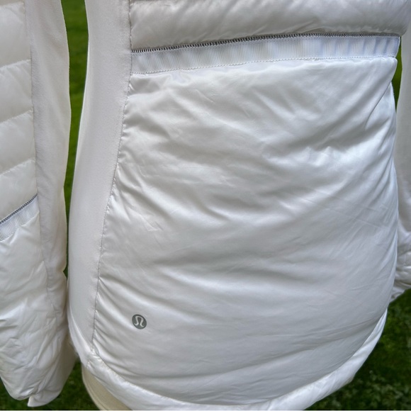 Lululemon Down for a Run Jacket in White Size 6 - Picture 13 of 16